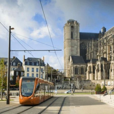 Magnifique Appart Centre Ville Renove 2 Pers Le Mans Esterno foto